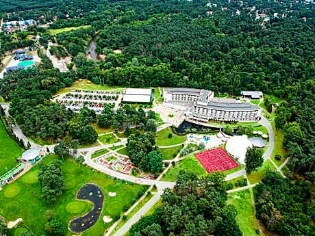 Holiday Inn Warsaw Józefów By IHG