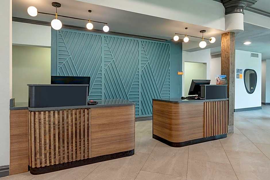 La Quinta Inn & Suites by Wyndham Sherman