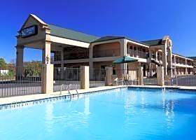 Quality Inn Adairsville
