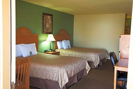 Queen Room with Two Queen Beds - Non-Smoking