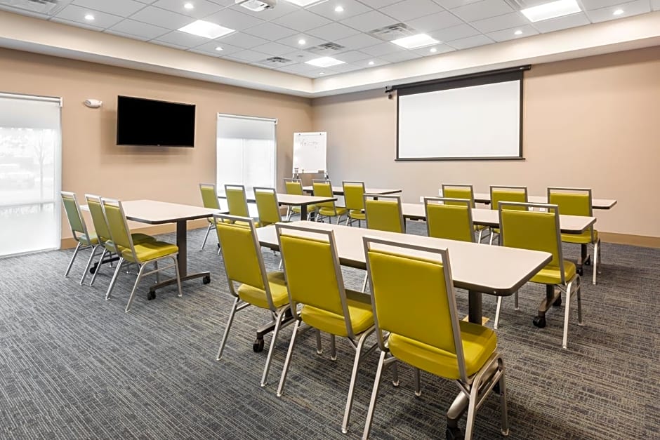 Holiday Inn Express and Suites St Louis-Chesterfield By IHG