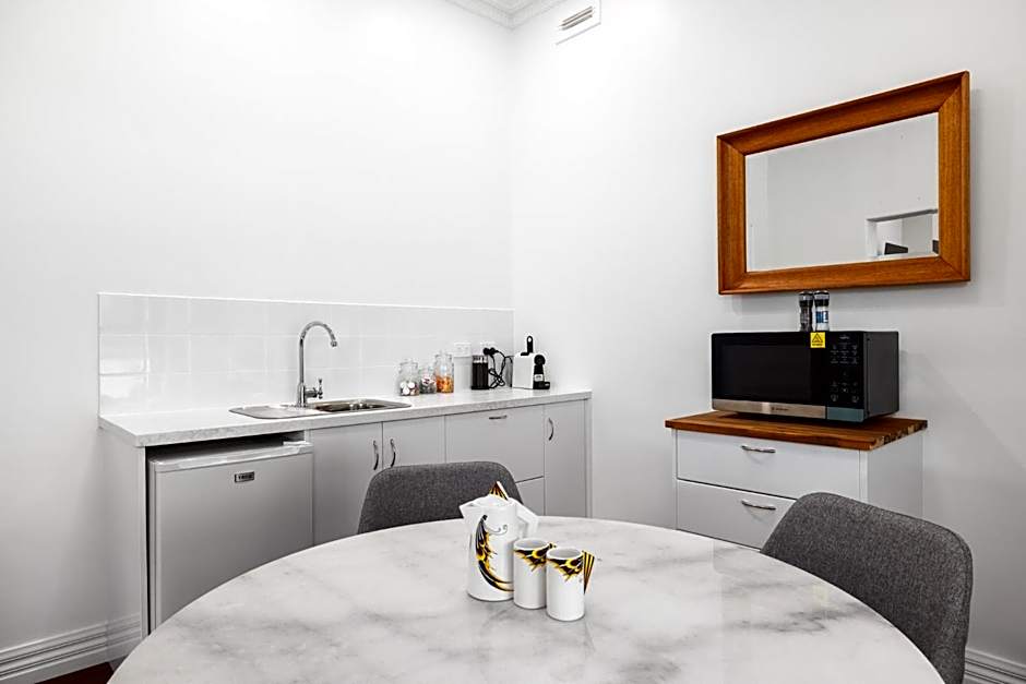 Deco Beach Luxury Apartments