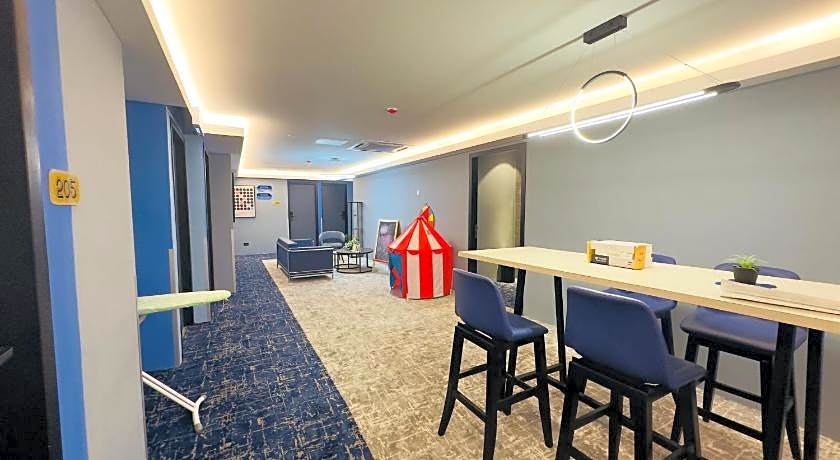 Blue Lagoon Hotel @ Bandar Sunway