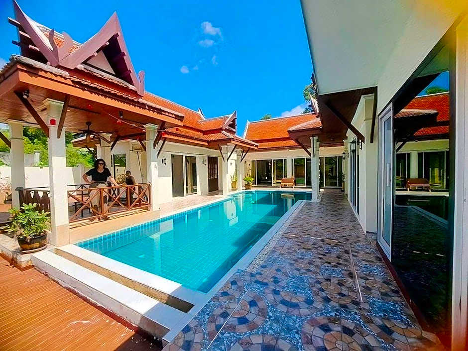 Phuket Meet Holiday Hotel