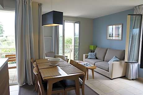 Two-Bedroom Apartment (6 Adults) with City View