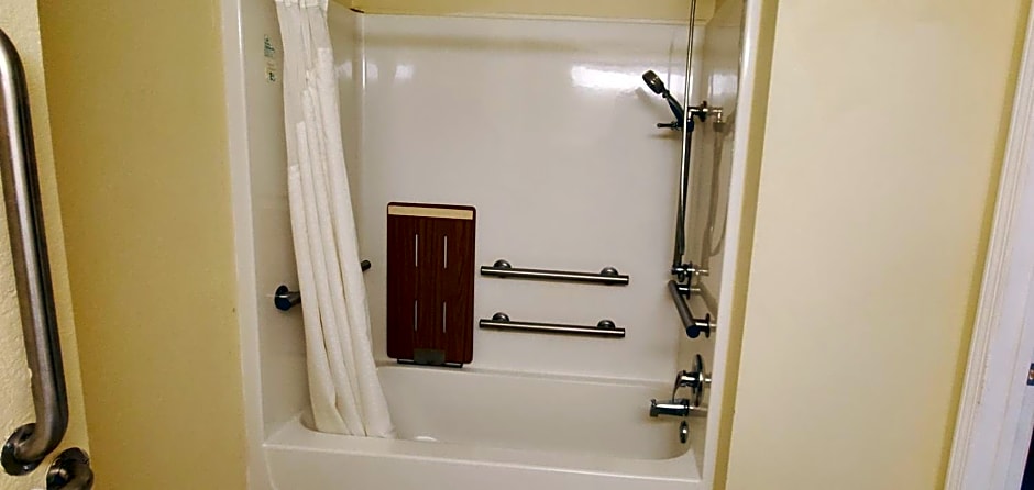 Home Inn & Suites