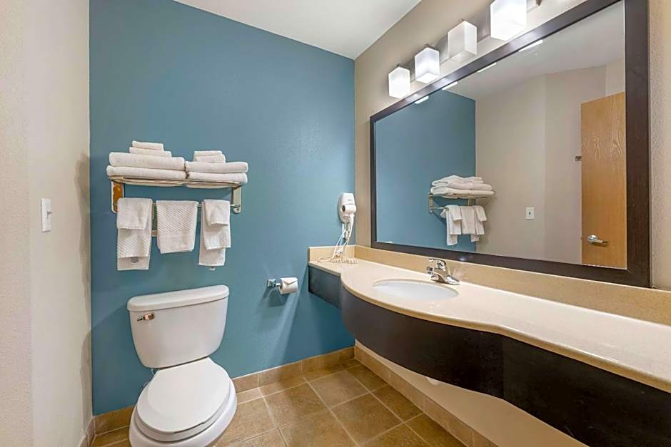 Sleep Inn & Suites Hays I-70