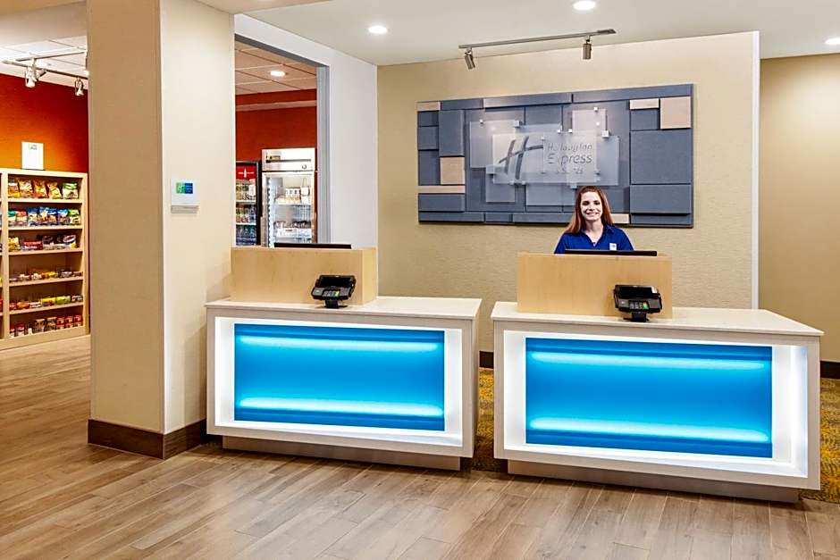 Holiday Inn Express & Suites Sandusky By IHG