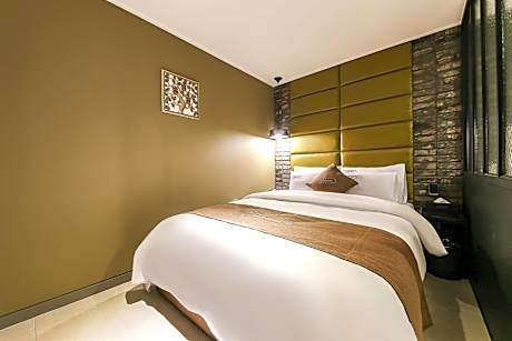 Deluxe Double Room with Bath