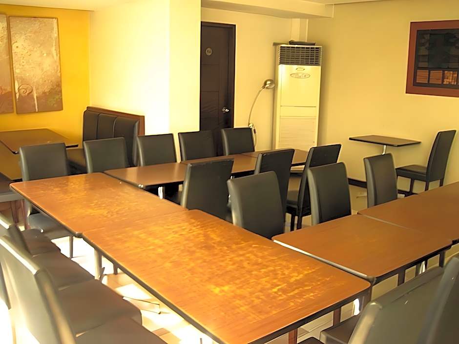 Olongapo Travel Lodge