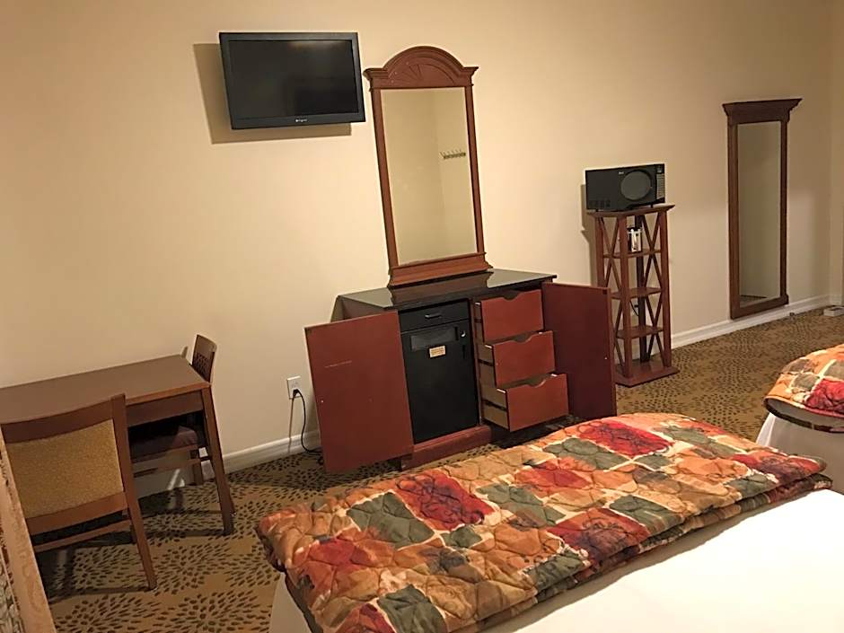 Waterbury Big Apple Motel