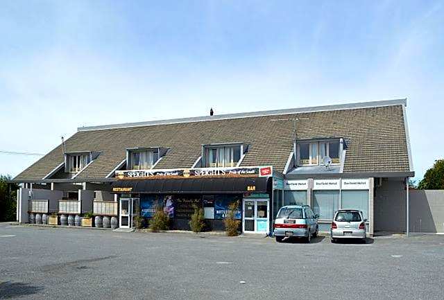 Darfield Hotel