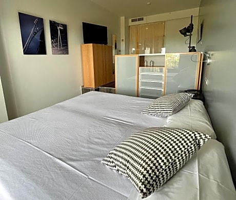 Deluxe King Room with Sea View