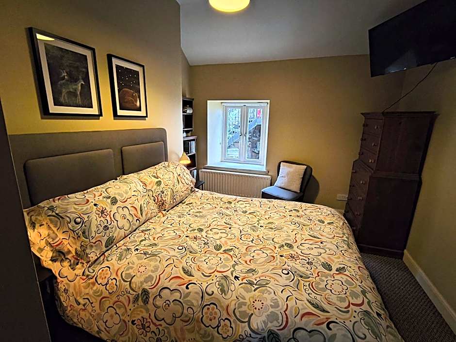 Photo 1 of 13 of 2 Bedroom
