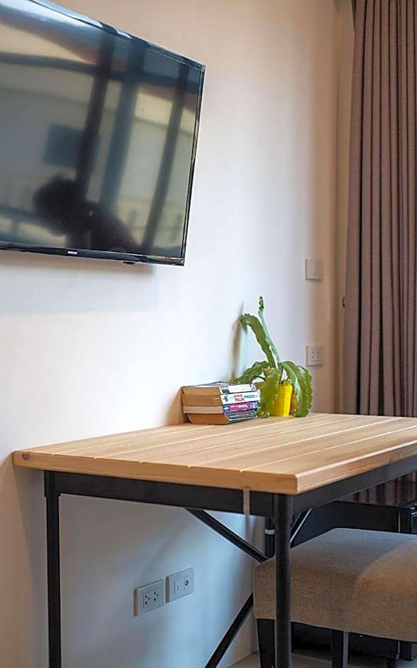 Kata Beach Poshtel Phuket