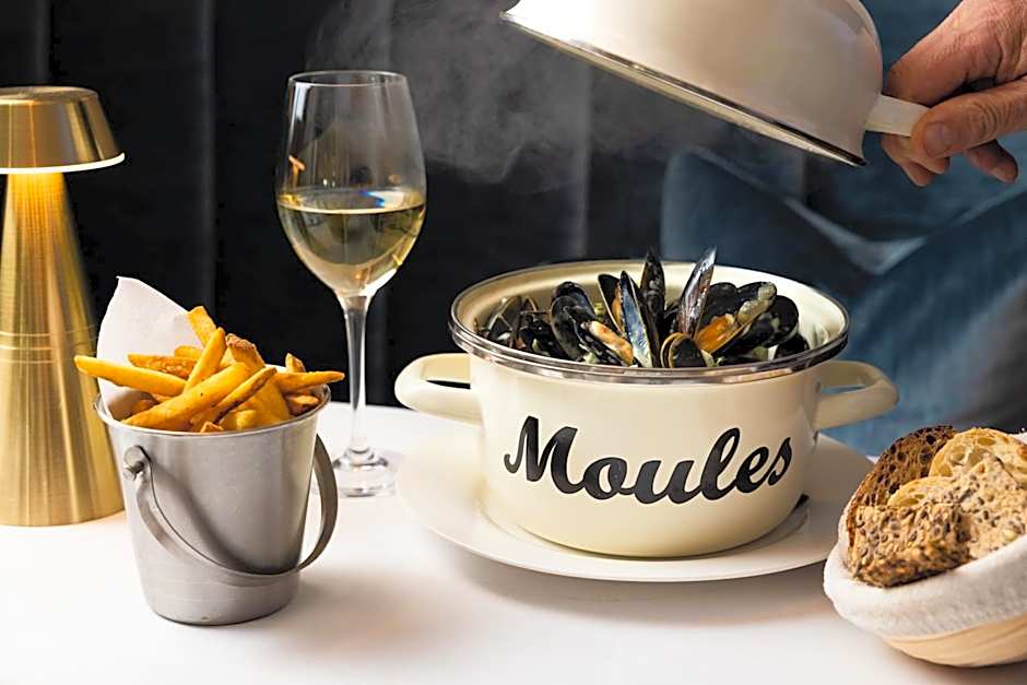 The Moorings Hotel & Restaurant