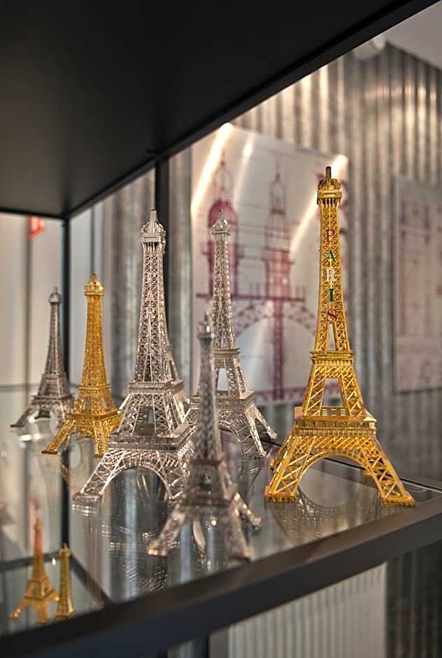 Hotel Alpha Paris Tour Eiffel