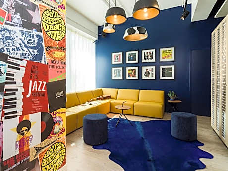 Holiday Inn - the niu, Dairy Haarlem By IHG