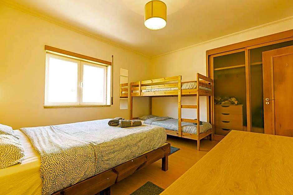 Pineapple Surf House