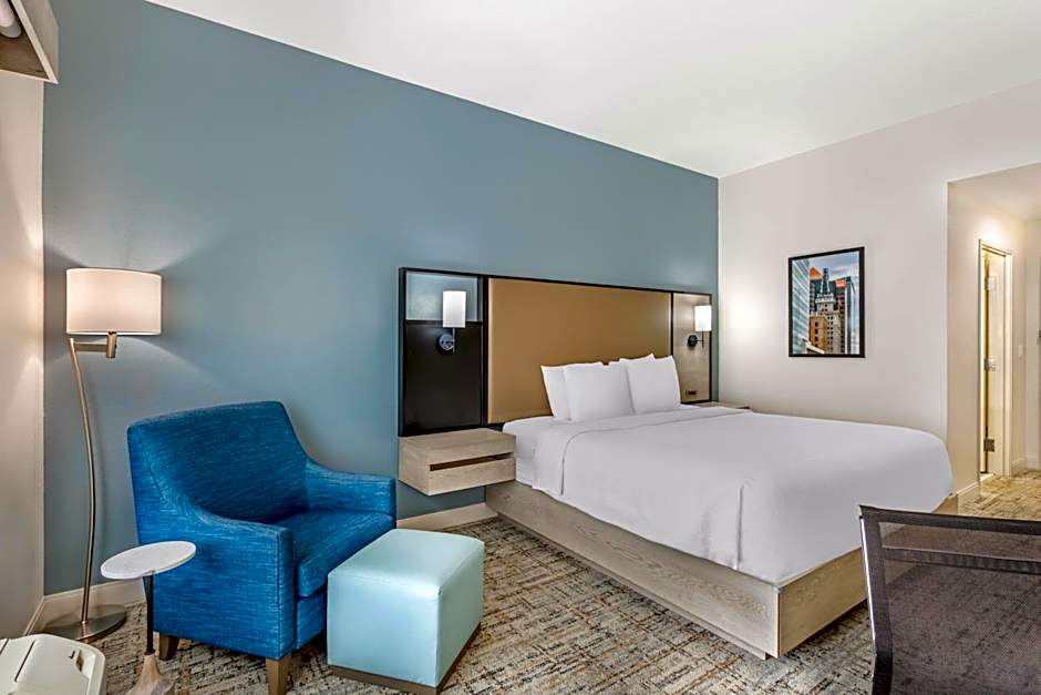 Best Western Plus Airport Inn & Suites