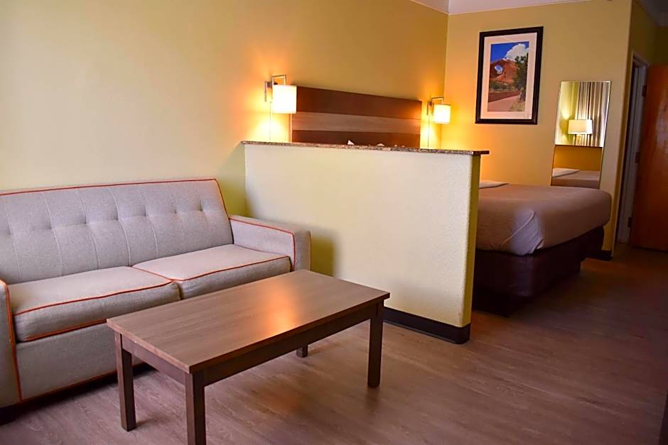 Quality Inn & Suites Gallup I-40 Exit 20