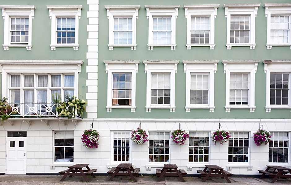 The Clarendon Royal Community