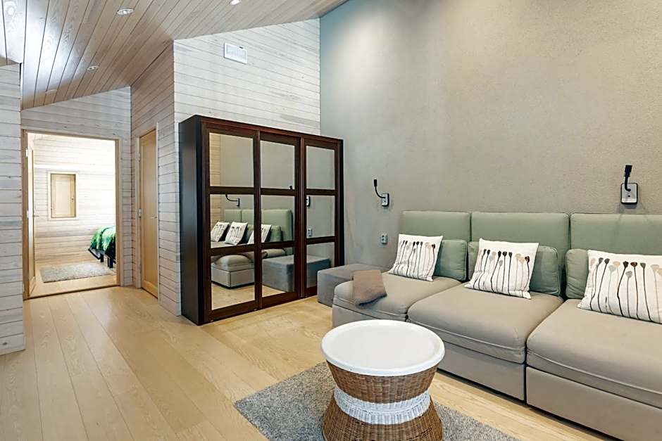 Nova Skyland Hotel