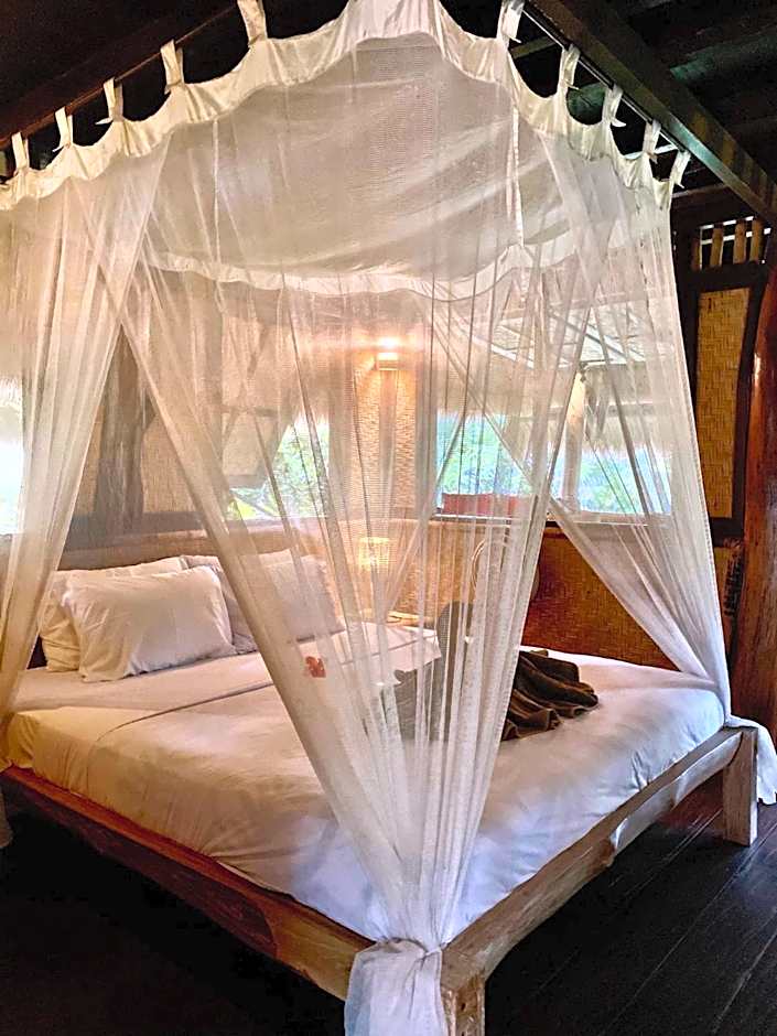 Flower Bud Bungalow Balangan