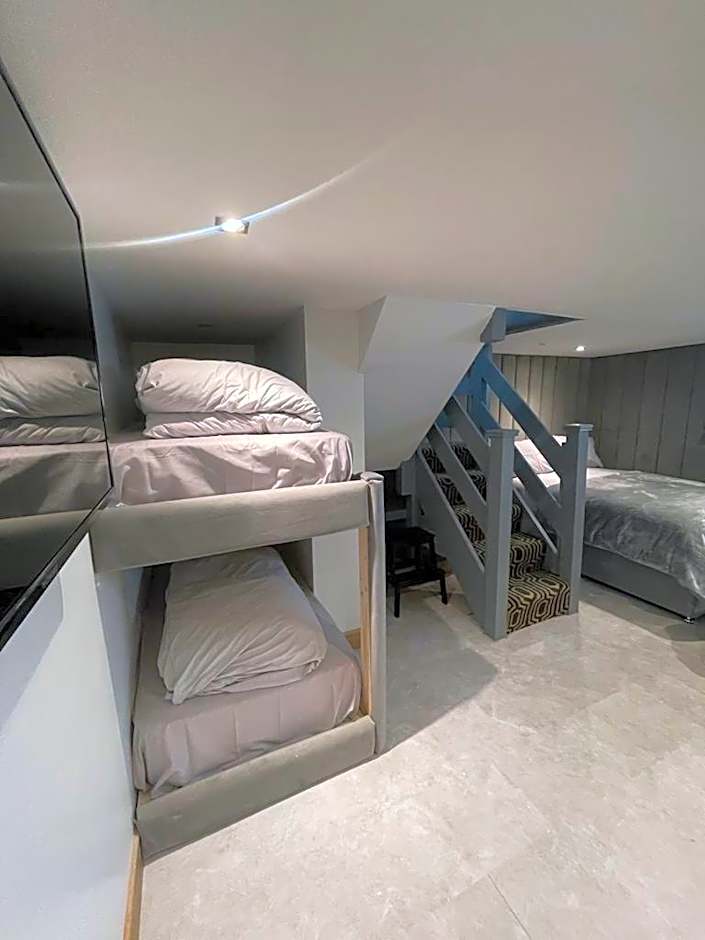 Belvedere Aparthotel - 83 Mount Pleasant