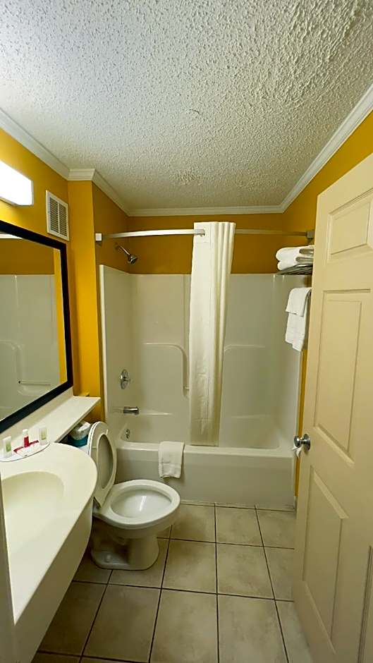 Super 8 Maumee/Toledo, OH