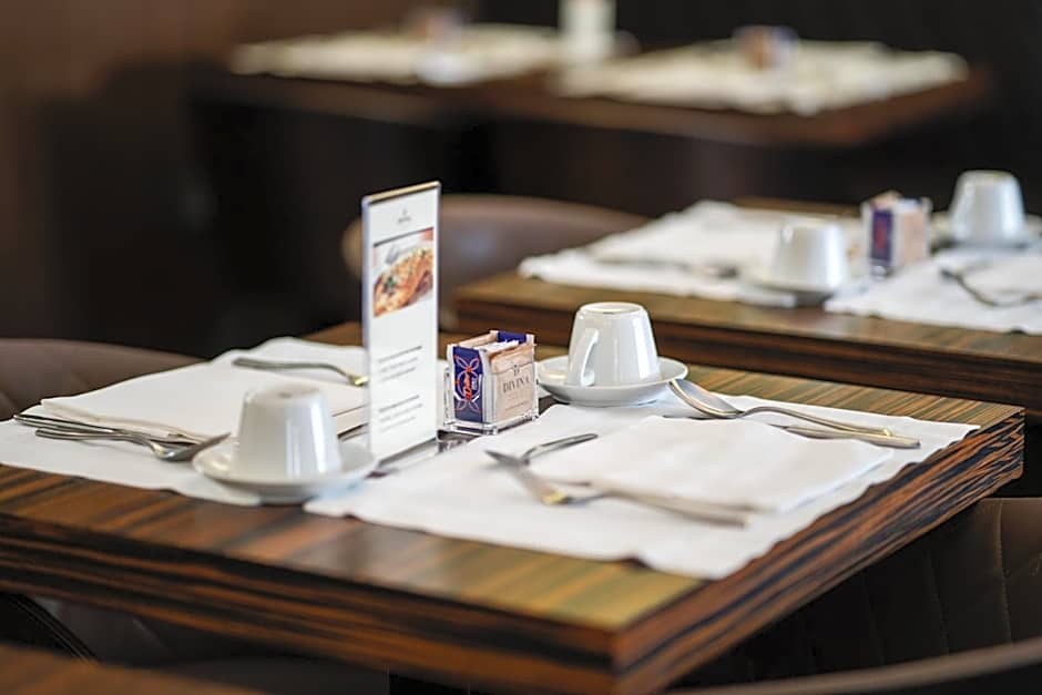 Divina Luxury Hotel
