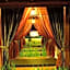 S 8 Suardana Hotel