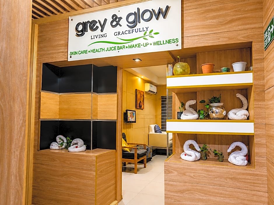 GolfView Suites and Conference Center