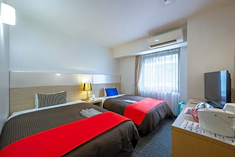 Twin Room - Non-Smoking