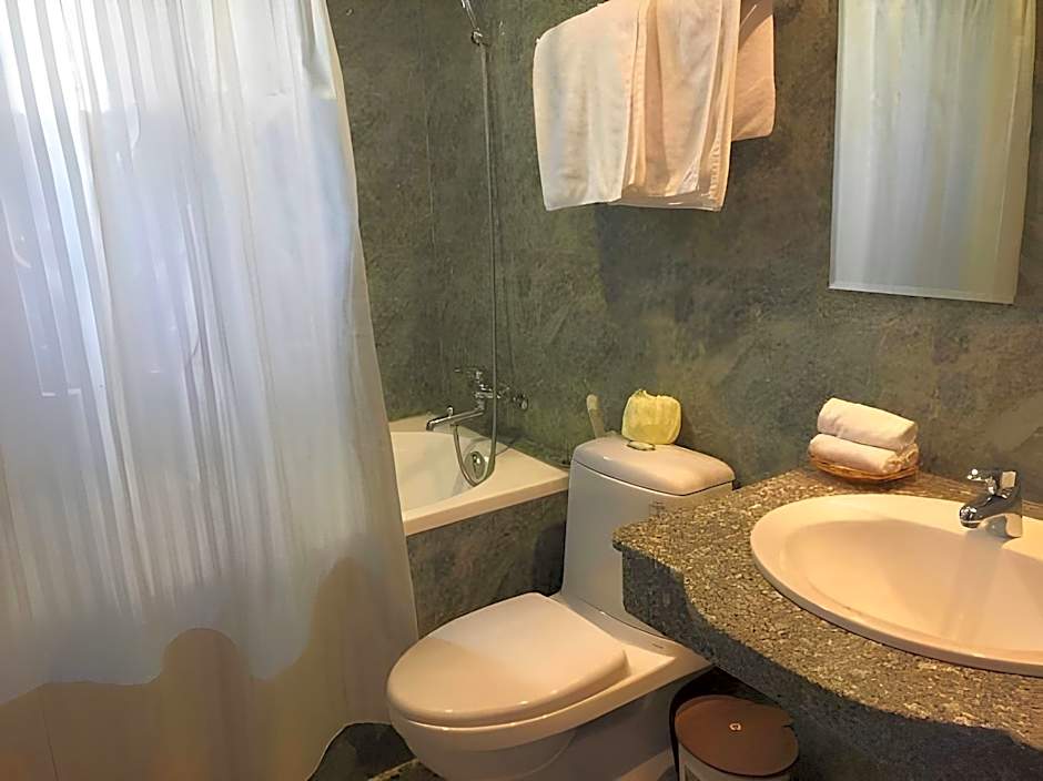 Ruby Hotel