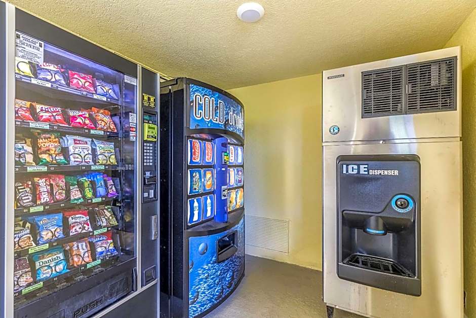 Quality Inn Palm Beach International Airport