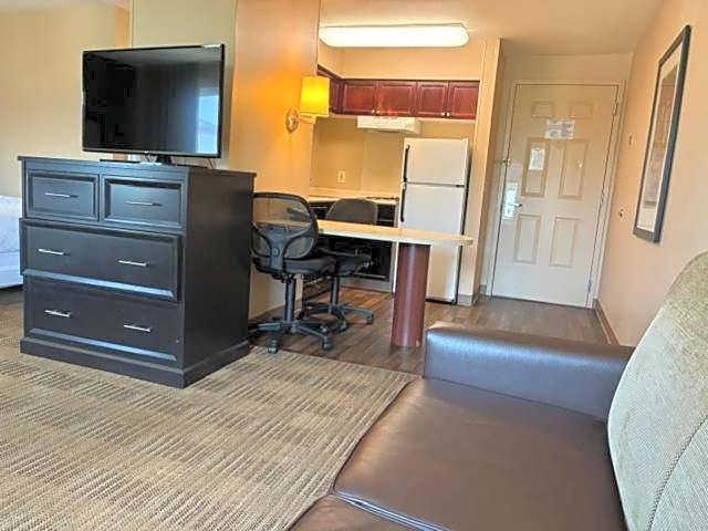 Hawthorn Extended Stay by Wyndham Irving Las Colinas