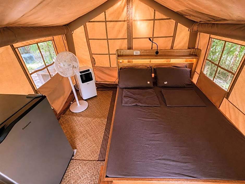 Photo 1 of 5 of Tent