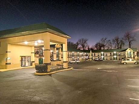 Super 8 by Wyndham Columbia