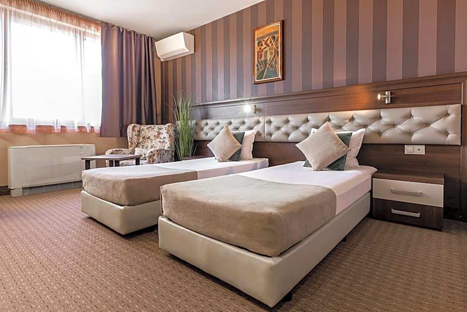 Business Hotel Plovdiv - Central Location