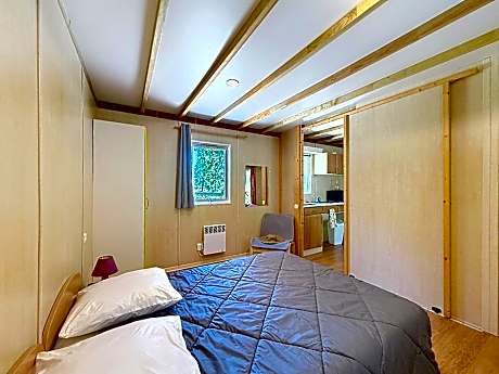 Chalet (6-8 Adults)