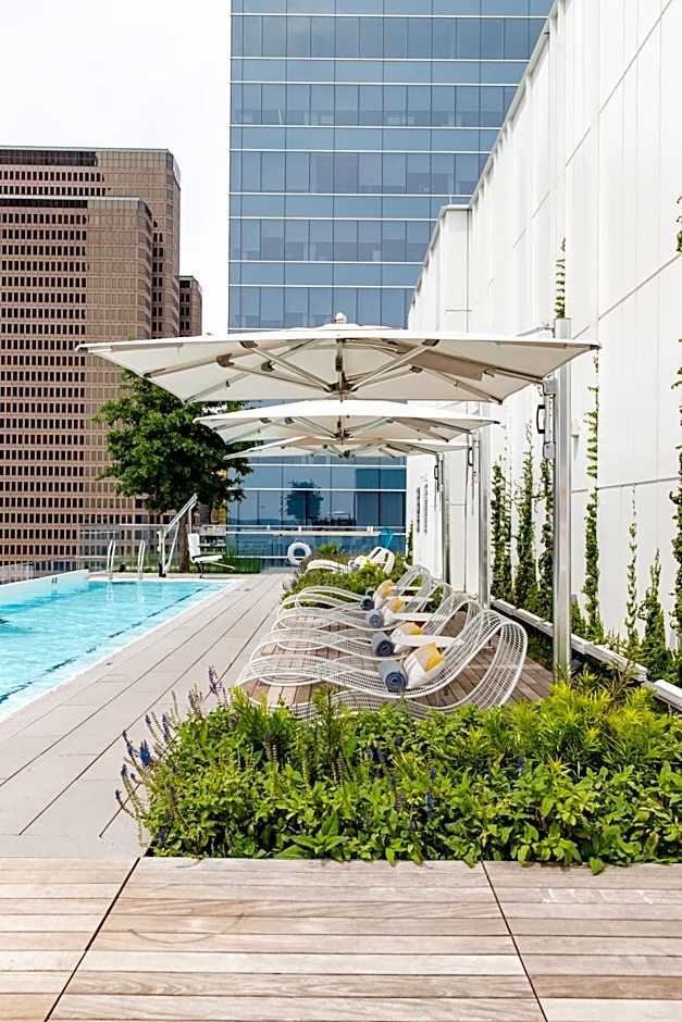 HALL Arts Hotel Dallas, Curio Collection by Hilton