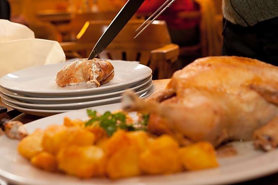 The Lamplighter Dining ~ Rooms