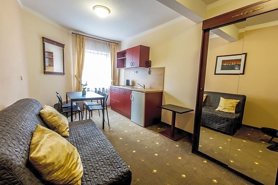 Hotel & Apartments U Černého orla