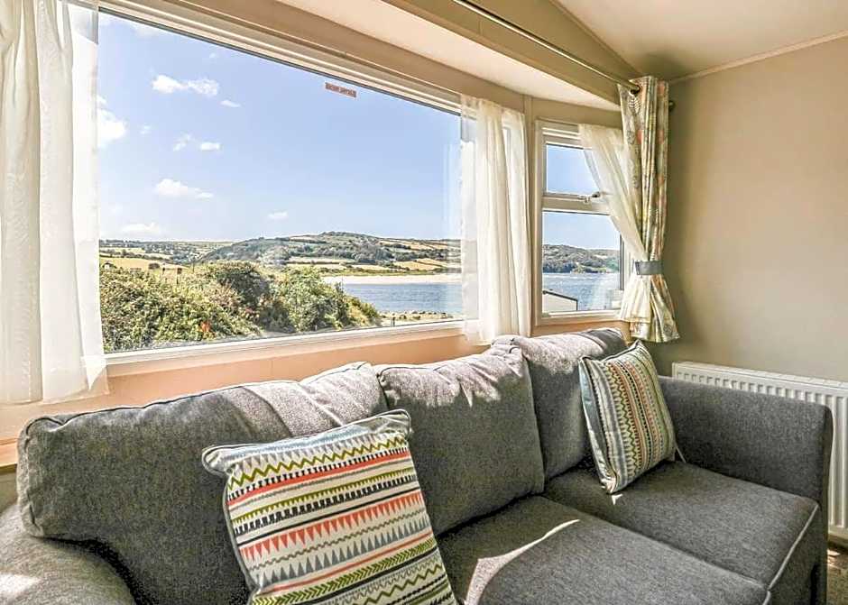 Waters Edge Leisure Park