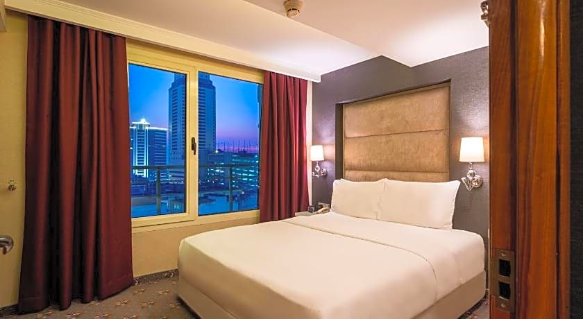 DoubleTree By Hilton Hotel Izmir - Alsancak