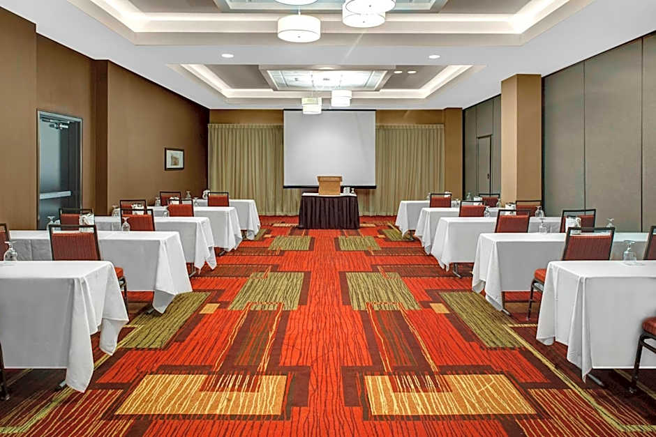 Courtyard by Marriott St. Cloud
