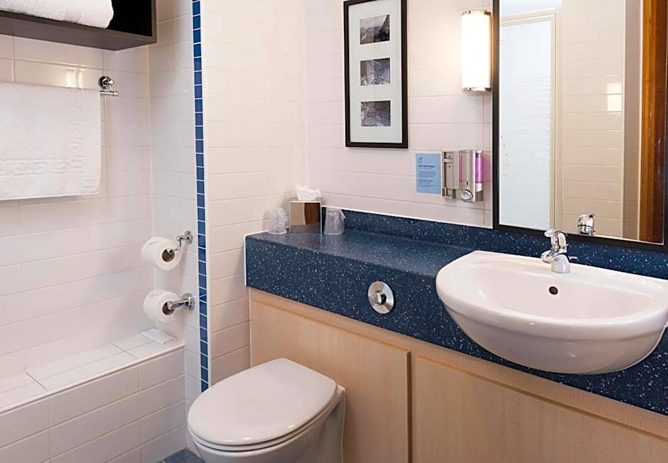 Holiday Inn Express Birmingham Star City By IHG