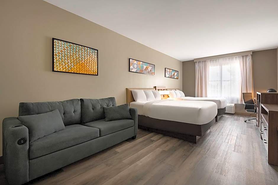 La Quinta Inn & Suites by Wyndham Montgomery