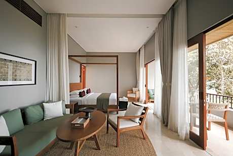 Deluxe Double Room with Balcony and Sea View